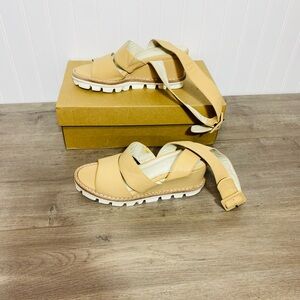 Chocolat Blu Track Sole Ankle Strap Wedge Sandal 37 us size 6-6.5